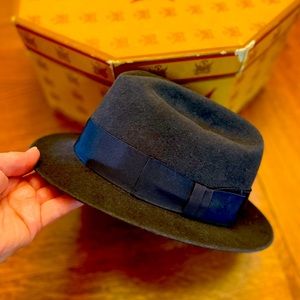 Bilke’s Men’s Black Fedora - Vintage